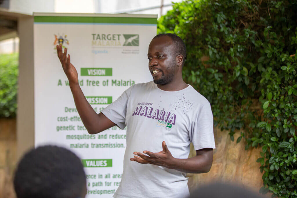 Stakeholder Engagement Officer engaging youth on the grievance mechanism procedure